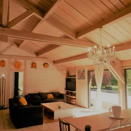 De Plain-pied Avec Piscine Privee, Jardin Et 4 - Parfait Pour Familles! - Fr-1-379-104 Villa *